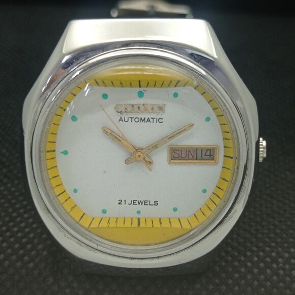 Vintage 1975 Citizen Automatic Mens Silver Watch W/daydate & Yellow accents - Picture 4 of 8